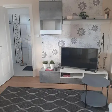 Korina Apartman *