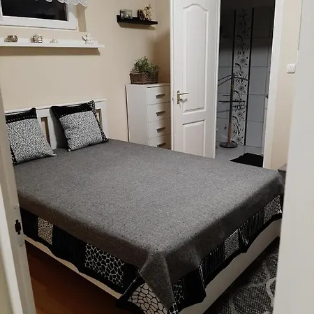 Korina Apartman *